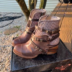 Freebird tan multi boots